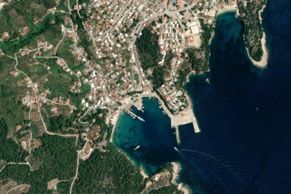Image satellite des environs de Patitiri · port