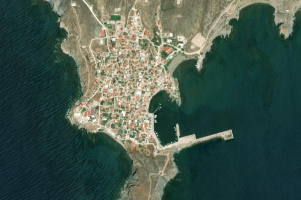 Image satellite des environs de Psara · port