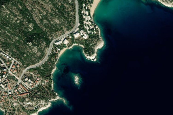 Image satellite des environs de Ákra Átsinos