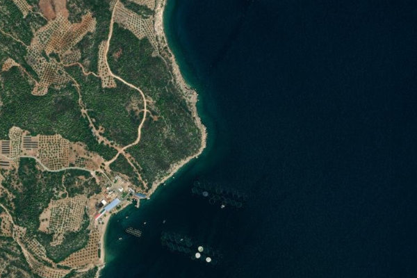 Image satellite des environs de Ákra Lármes