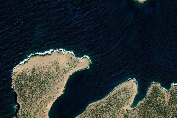 Image satellite des environs de Ákra Troúllis
