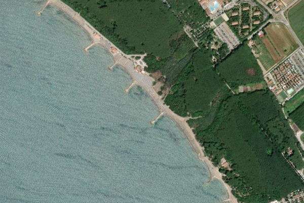 Immagine satellitare dei dintorni di Cecina · settore del canale di marea