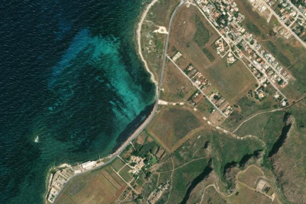 Immagine satellitare dei dintorni di Erice · settore di foce del canale