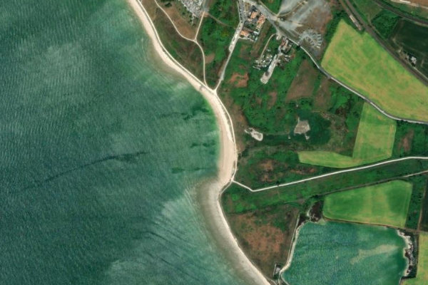 Immagine satellitare dei dintorni di Plage de Roux