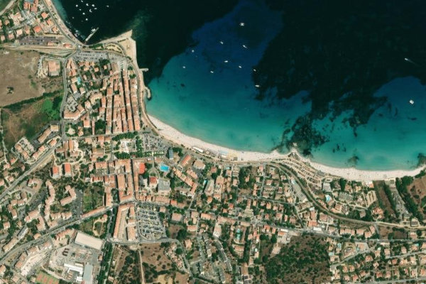 Immagine satellitare dei dintorni di Plage Napoléon (L'Île-Rousse)