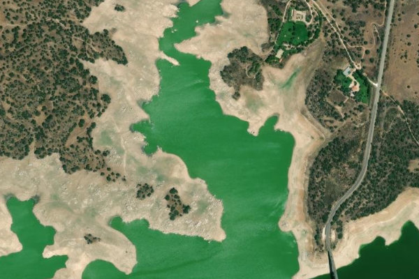 Immagine satellitare dei dintorni di Embalse de Valdecañas