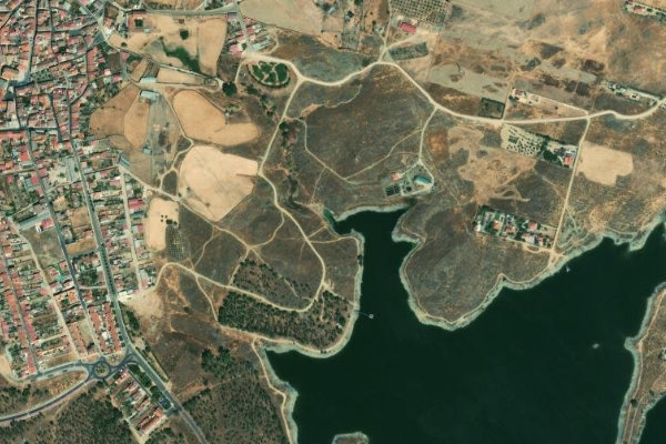 Immagine satellitare dei dintorni di Embalse de Orellana