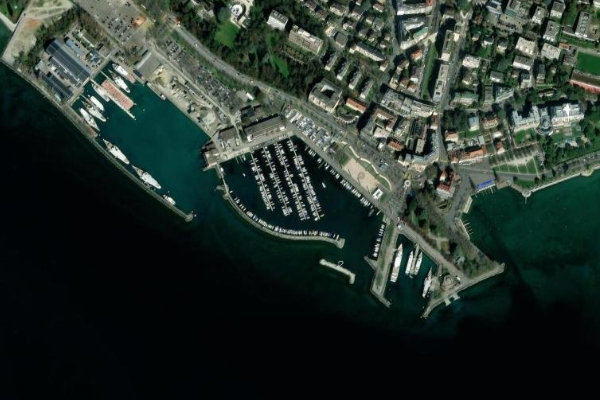 Immagine satellitare dei dintorni di Lausanne – Port d'Ouchy