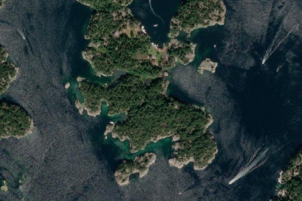 Immagine satellitare dei dintorni di Oftenes · costa