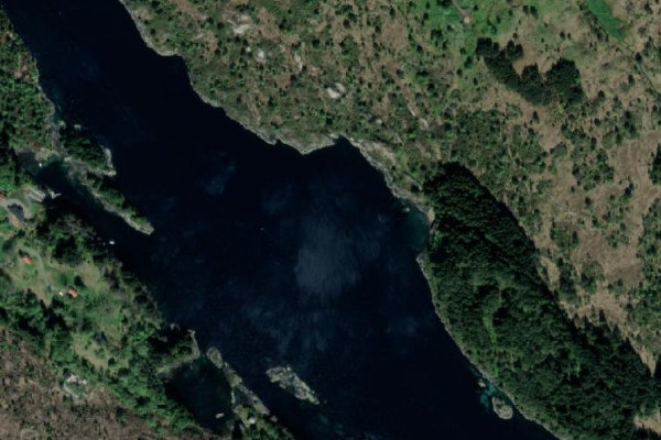 Immagine satellitare dei dintorni di Bakka · costa