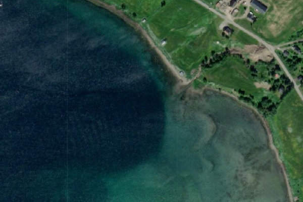 Immagine satellitare dei dintorni di Kårvikhamn · costa