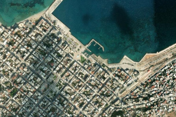Immagine satellitare dei dintorni di Corinth · porto