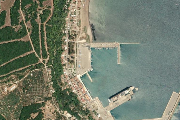 Immagine satellitare dei dintorni di Katakolo · porto