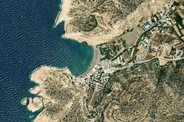 Immagine satellitare dei dintorni di Matala · cala