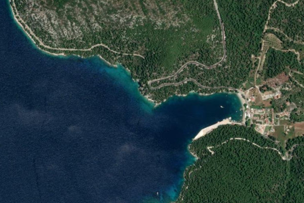 Immagine satellitare dei dintorni di Órmos Agnóntas