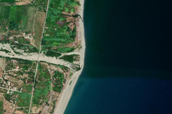 Fiumara La Verde çevresinin uydu görüntüsü
