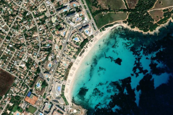 Platja de sa Coma çevresinin uydu görüntüsü