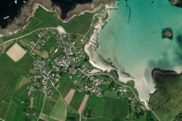 Plage de Trémazan çevresinin uydu görüntüsü