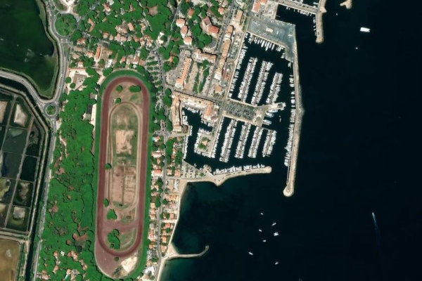 La Plage W çevresinin uydu görüntüsü