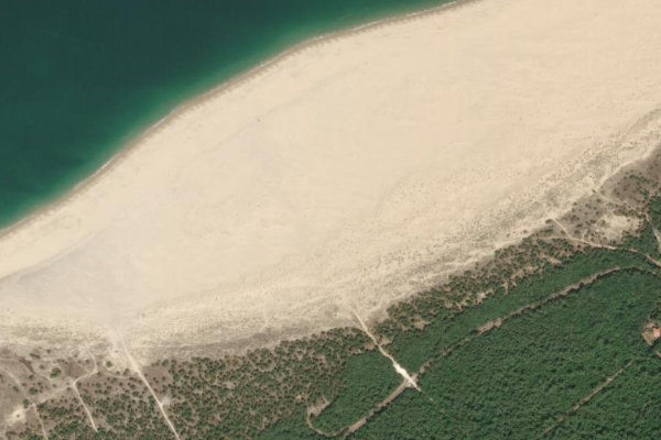 Plage Saint-Nicolas çevresinin uydu görüntüsü