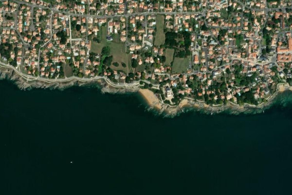 Plage des Sablons çevresinin uydu görüntüsü