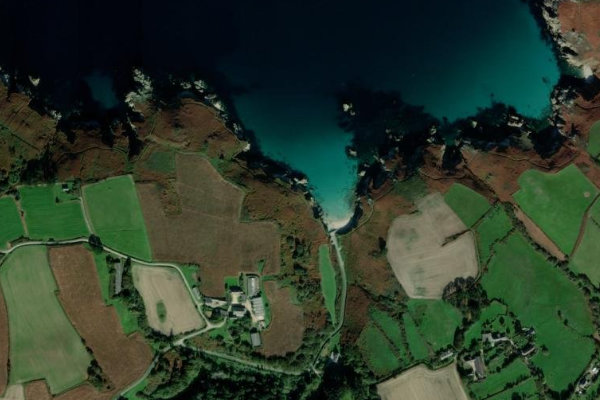 Plage de Lesven çevresinin uydu görüntüsü