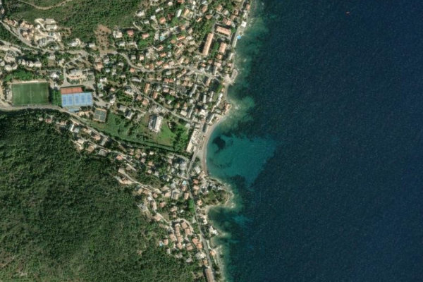 Guarded beach çevresinin uydu görüntüsü