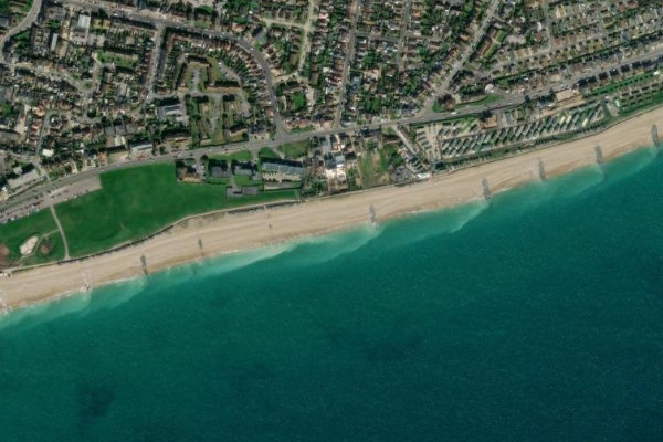 Lancing Beach çevresinin uydu görüntüsü