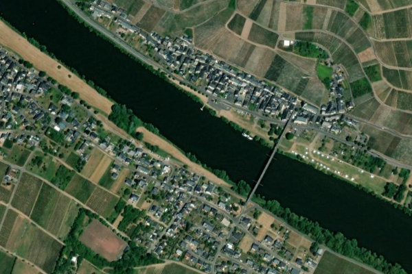 Mosel (Kinheim) çevresinin uydu görüntüsü