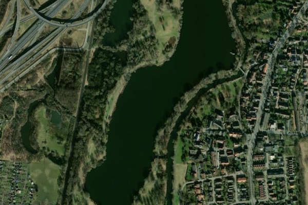 Südsee (Braunschweig) çevresinin uydu görüntüsü