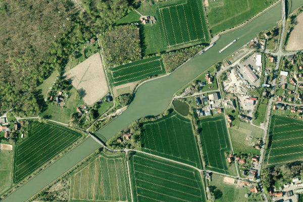 Mittellandkanal (Rusbend) çevresinin uydu görüntüsü