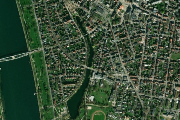 Altrhein (Kehl) çevresinin uydu görüntüsü