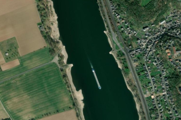 Rhein (Sinzig/Leubsdorf) çevresinin uydu görüntüsü