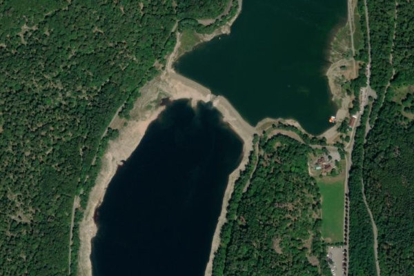 Lac de Kruth-Wildenstein çevresinin uydu görüntüsü