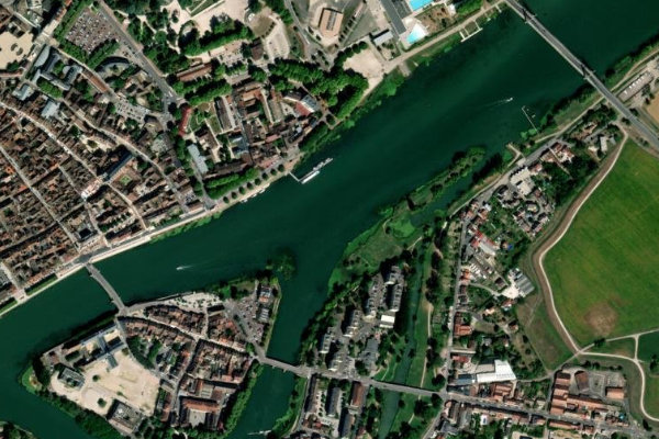 Saône (Chalon-sur-Saône) çevresinin uydu görüntüsü