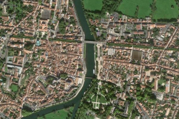 Charente (Saintes) çevresinin uydu görüntüsü