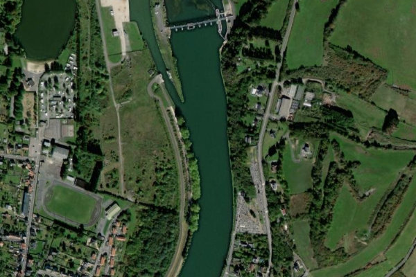 La Meuse (Givet) çevresinin uydu görüntüsü