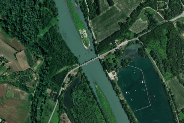 Le Rhône (Bregnier-Cordon) çevresinin uydu görüntüsü