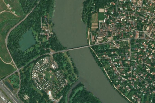 La Saône (Saint-Bernard) çevresinin uydu görüntüsü