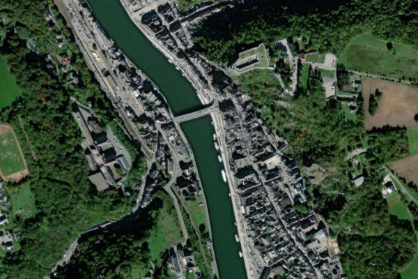 Meuse à Dinant çevresinin uydu görüntüsü