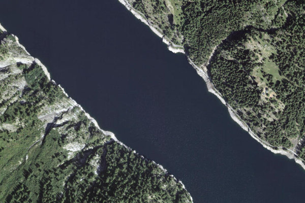 Lago del Sambuco çevresinin uydu görüntüsü