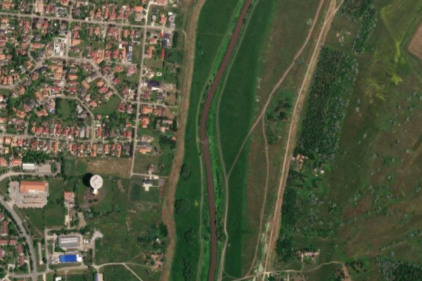 Kis-gyepi-főcsatorna (Szolnok) çevresinin uydu görüntüsü