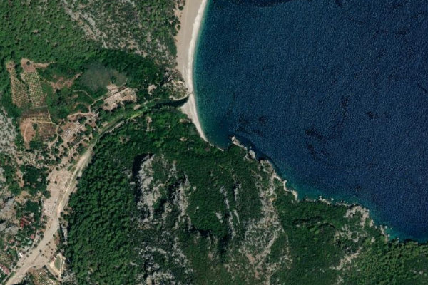 La Plaj çevresinin uydu görüntüsü