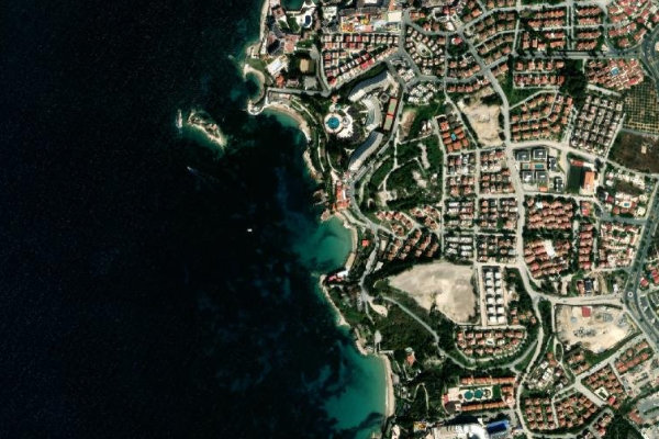 Green Beach çevresinin uydu görüntüsü
