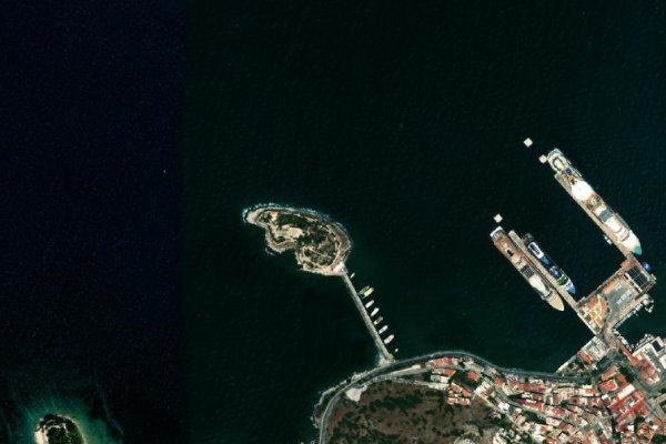 Güvercin Adası çevresinin uydu görüntüsü