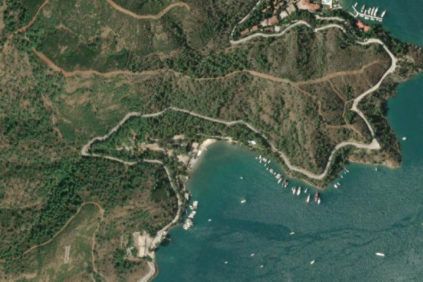 Alsazlar Beach çevresinin uydu görüntüsü