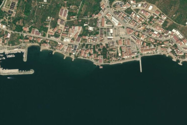 Armutlu Dereağzı Plajı çevresinin uydu görüntüsü