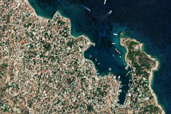 Spetses Eski Liman çevresinin uydu görüntüsü
