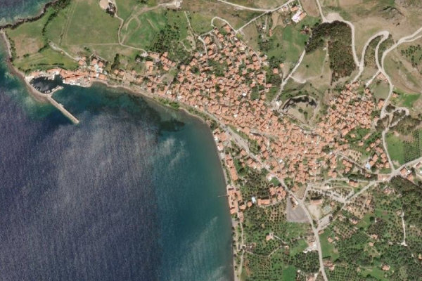 Molyvos Limanı çevresinin uydu görüntüsü
