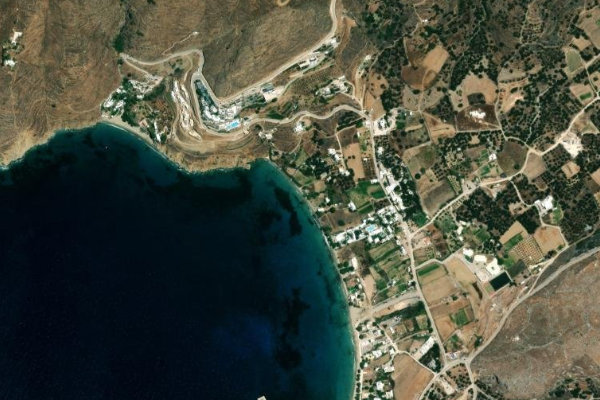 Paralía Tholaríon çevresinin uydu görüntüsü